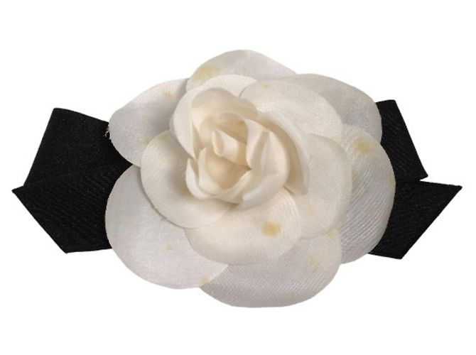 Chanel Camelia Branco