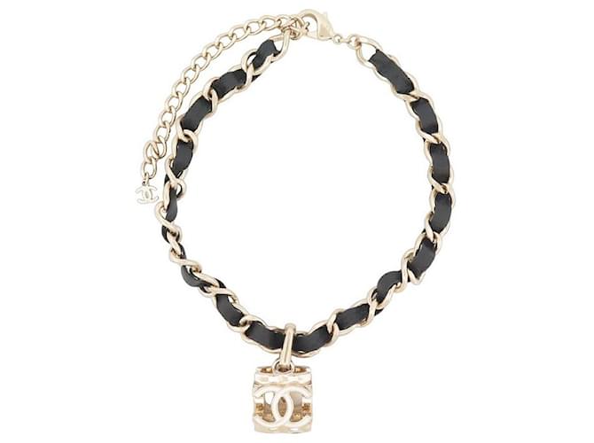 CHANEL CHOCKER NECKLACE CC LOGO CUBE & INTERLACED CHAIN 35/45 NECKLACE Golden Metal  ref.1079260