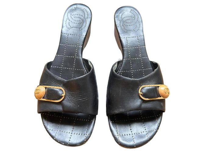 Chanel Clogs Hazelnut Leather 40