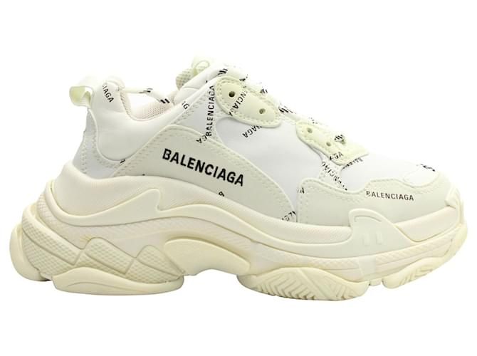 Everyday Balenciaga Triple S Sneakers Allover-Logo aus weißem Polyurethan Kunststoff  ref.1081604