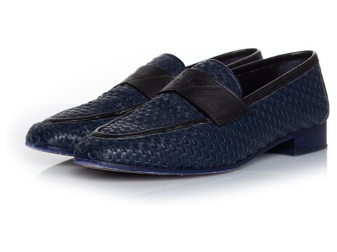 Chanel, mocassin en cuir tressé Bleu