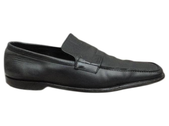 Mocassini Gucci P in pelle nera 45 FR Nero