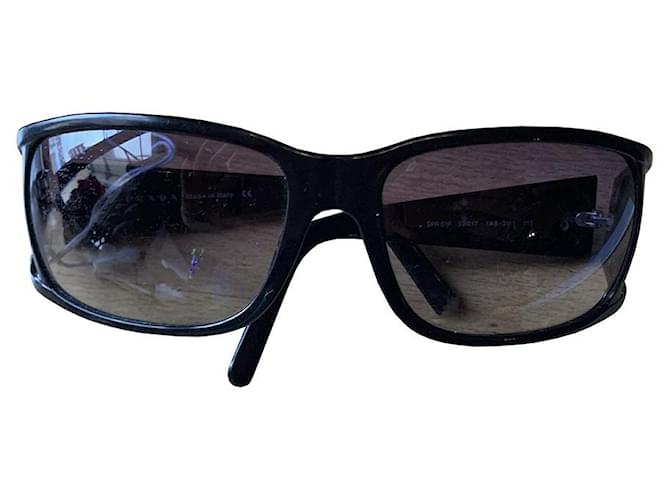 Prada Óculos de sol Preto Plástico  ref.1084345