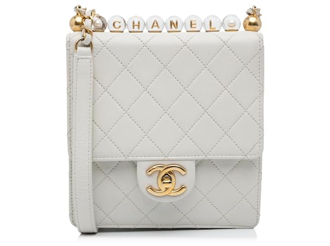 Bolsa transversal branca mini pérolas chique Chanel Branco Couro Bezerro-como bezerro  ref.1084697