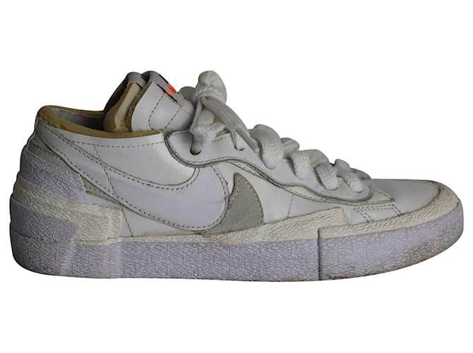 Nike x Sacai Blazer Low Sneakers aus weißem Lackleder  ref.1085001