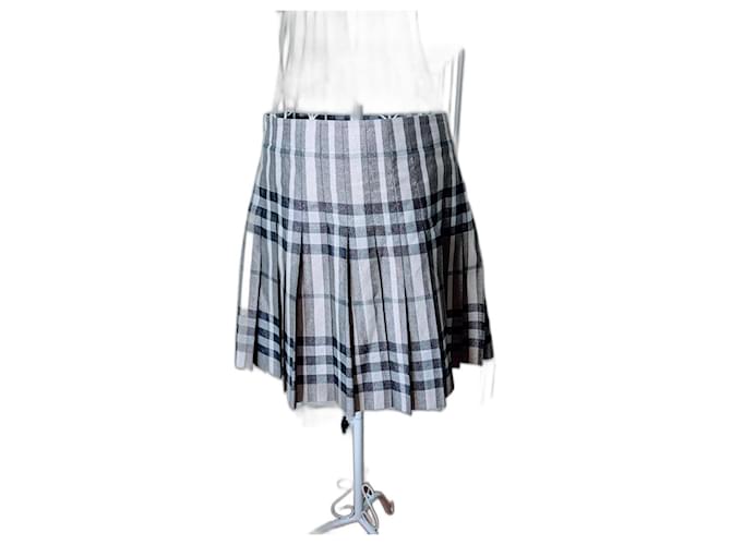 Burberry pleated mini skirt Silvery Beige Grey Cotton  ref.1085465