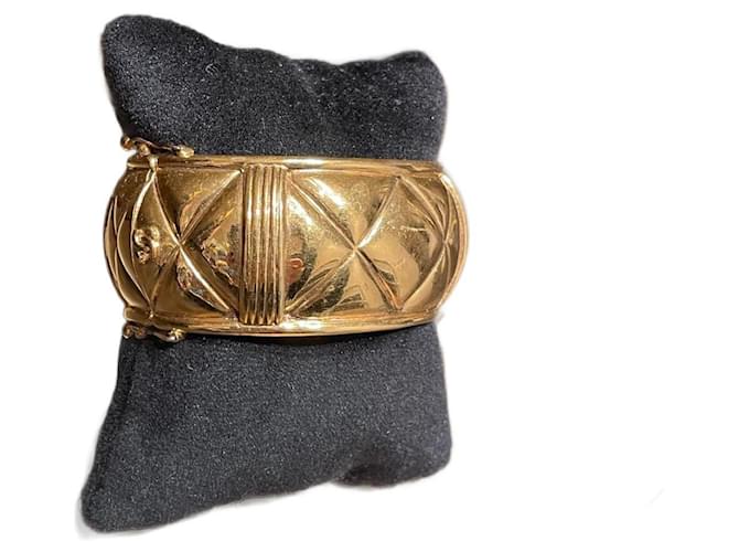 Chanel Armbänder Golden Metall  ref.1085881