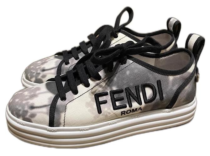 Fendi Sneakers Cloth  ref.1086300