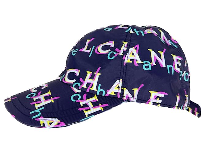 Chanel Nueva gorra de béisbol con grafiti y logo CC Negro  ref.1086630
