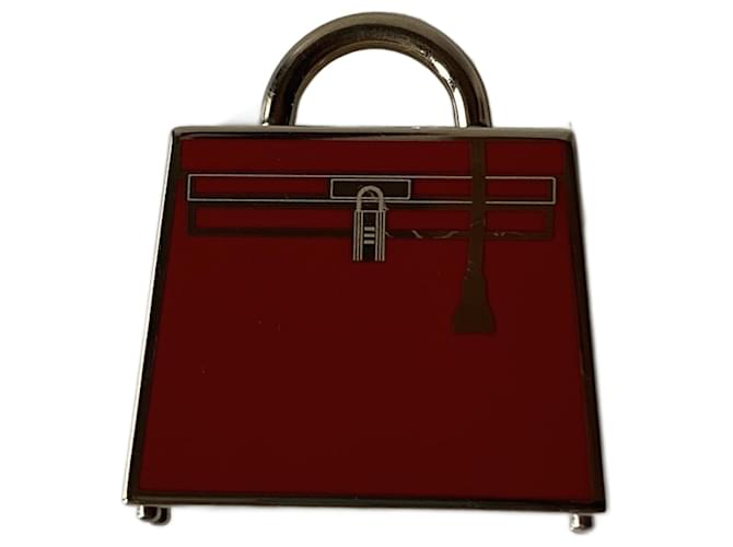Hermès Anhänger halsketten Rot Golden Metall Emaille  ref.1087074
