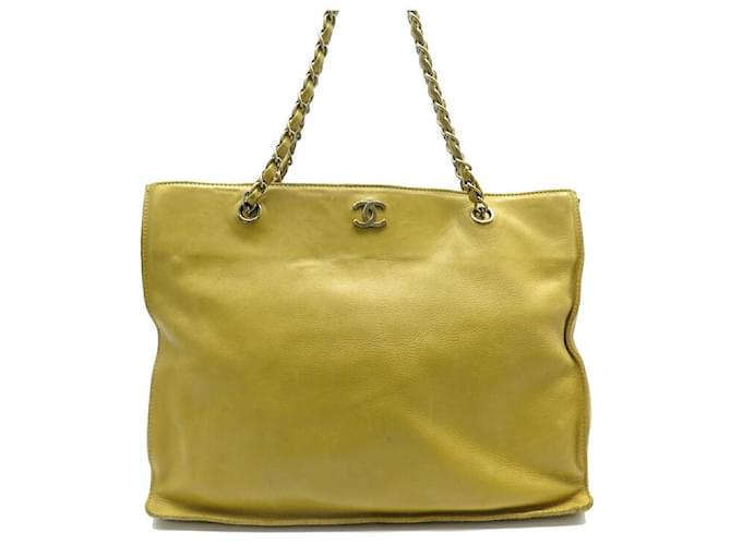 VINTAGE SAC A MAIN CHANEL CABAS SHOPPING LOGO CC JAUNE LEATHER TOTE BAG Cuir  ref.1087498