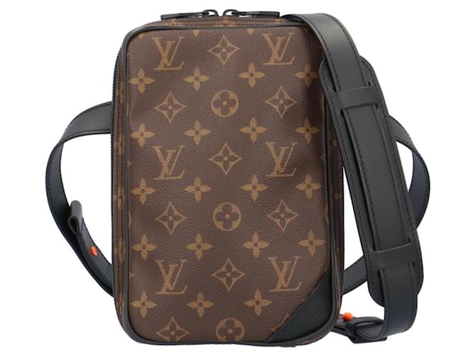 Utilità Louis Vuitton Marrone Tela  ref.1088363