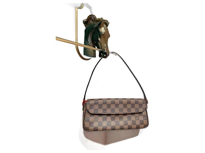 Louis Vuitton Handbags Brown Cloth  ref.1088725