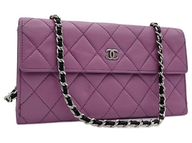 Carteira Chanel com corrente Timeless Classique acolchoada rosa Fuschia
