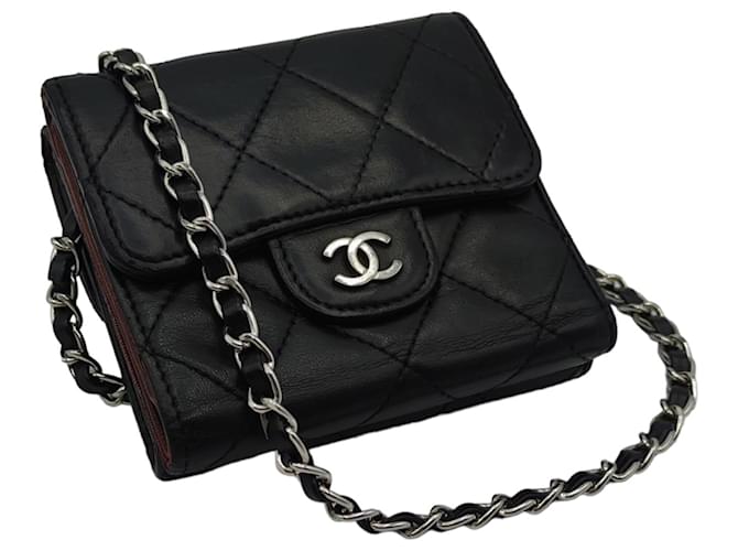 Chanel-Geldbörse mit Kette. Zeitloses schwarzes Leder, gefütterte Öffnung, CC, diagonaler, JAHRGANG Lammfell  ref.1090112