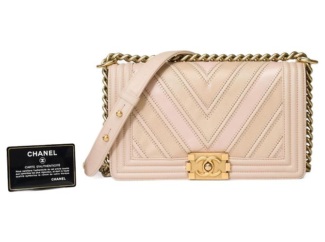 CHANEL Boy Bag in Beige Leather - 101515