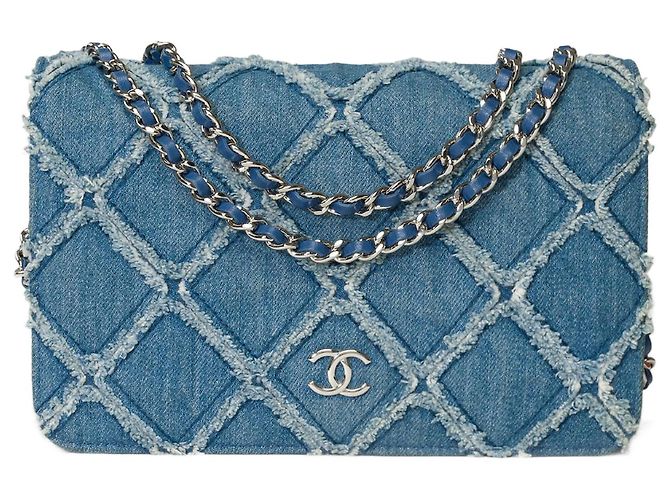 CHANEL Wallet on Chain bag in Blue Denim - 101514