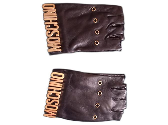 Luvas Moschino de couro pretas com letra dourada Preto Dourado