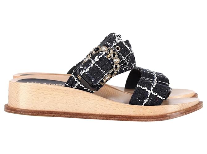 Chanel Slides com alça com fivela em tweed preto Lã  ref.1092161