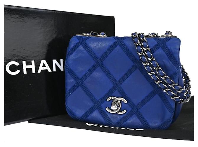 Chanel Mini matelassé Blue Leather  ref.1093881