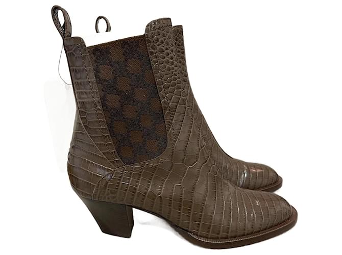 FENDI  Ankle boots T.eu 40 leather Brown  ref.1096337