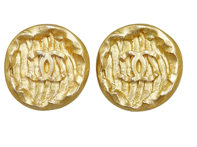 Boucles d'oreilles clips Chanel Gold CC Métal Plaqué or Doré  ref.1098024