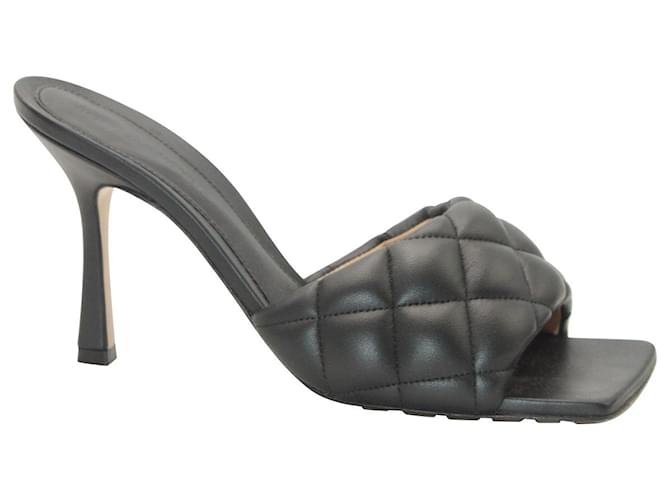 Gesteppte, gepolsterte Sandalen von Bottega Veneta aus schwarzem Leder  ref.1098176