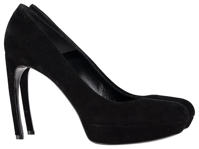 Alexander McQueen Pumps aus schwarzem Wildleder Schweden  ref.1099324