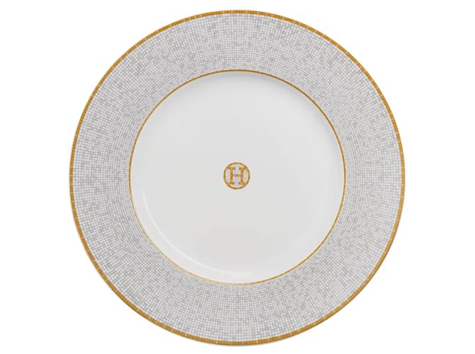 HERMÈS: Assiette de présentation Mosaïque au 24 or 31,5 cm Céramique Blanc  ref.1099715
