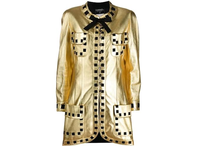 Jaqueta com acabamento xadrez Chanel Dourado  ref.1100393
