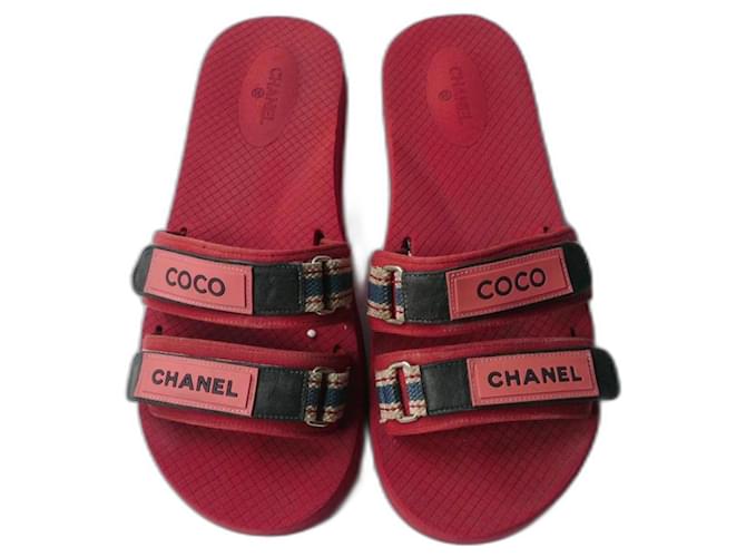 Chanel Chanel Hombre COCO CHANEL Rojo T44 raro que Roja Goma  ref.1101410
