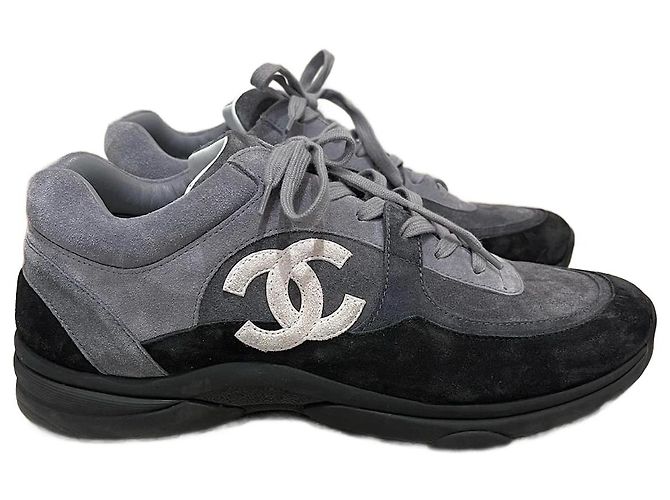CHANEL Sneaker T.EU 45 Wildleder- Grau