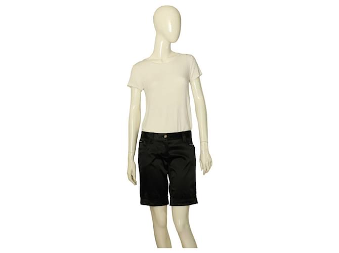 Dolce & Gabbana Bermudas de satén negro Pantalones Talla de pantalón 44, Etiquetas Sintético  ref.1102396