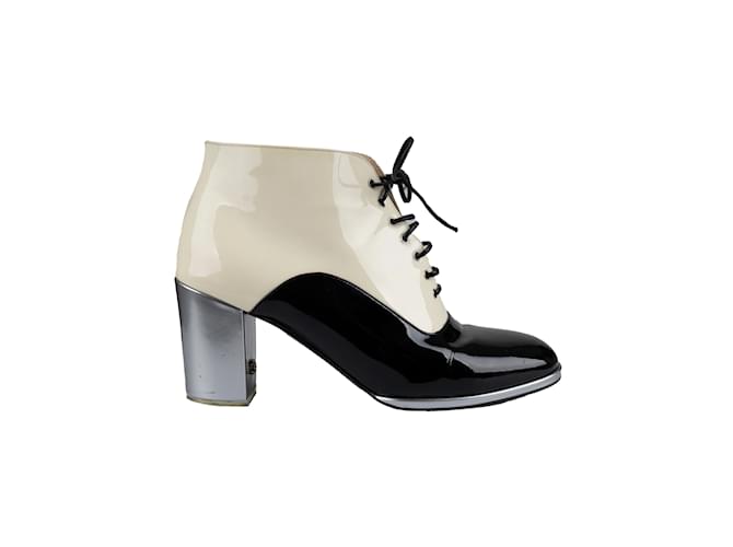 Chanel Patent Leather Bow Lace-Up Ankle Boots  ref.1102615