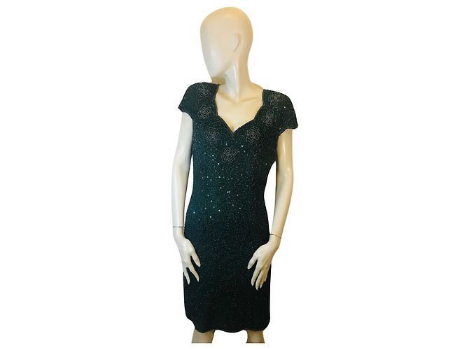 Autre Marque Kurzes Perlenkleid dunkelgrün
