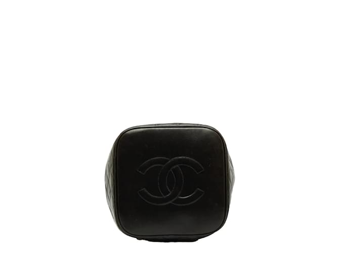 Vanity Chanel Kosmetiktasche aus gestepptem Leder Schwarz  ref.1103664