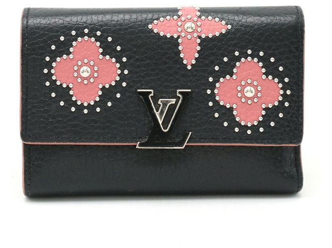 Louis Vuitton Capucines Black