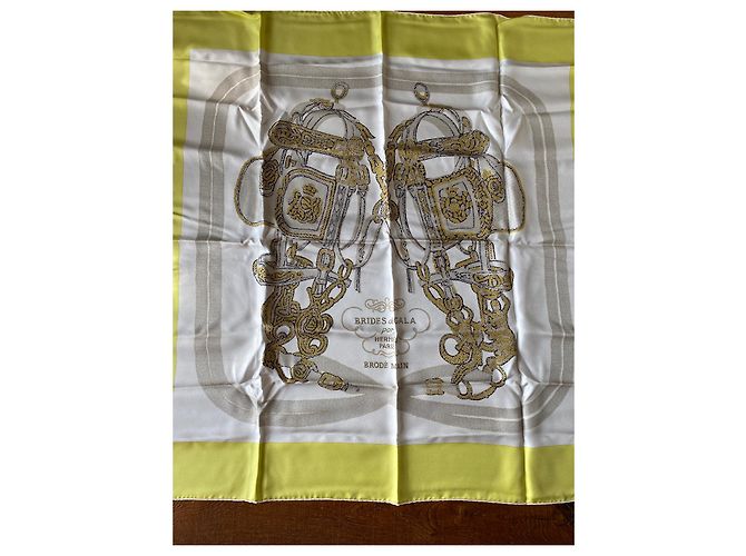 Hermès Brides de Gala Brodé Main Jaune