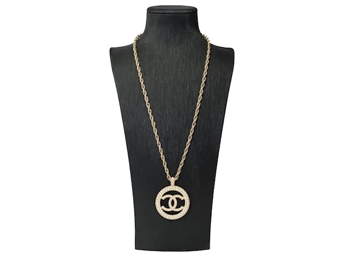 CHANEL CC Jewelry in Gold Metal - 101539 Golden  ref.1105514