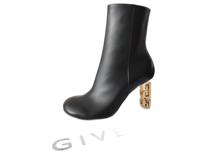 GIVENCHY g. BOTTINES CUBE EN CUIR Noir