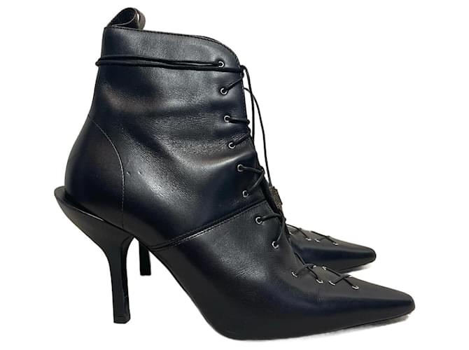 LOUIS VUITTON  Ankle boots T.eu 39 leather Black  ref.1105843