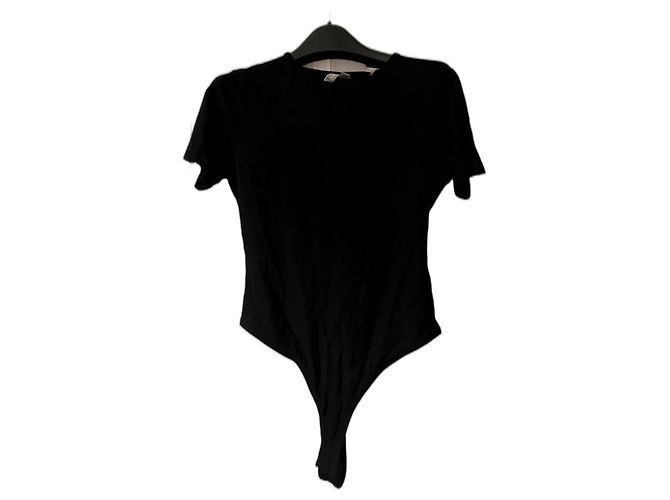 Conjunto de 2 bodys Asos preto e branco manga curta Tamanho 36 Multicor