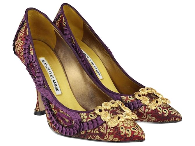 Manolo Blahnik Multicolor Brocade Hangisi Pumps Multiple colors Cloth  ref.1105891