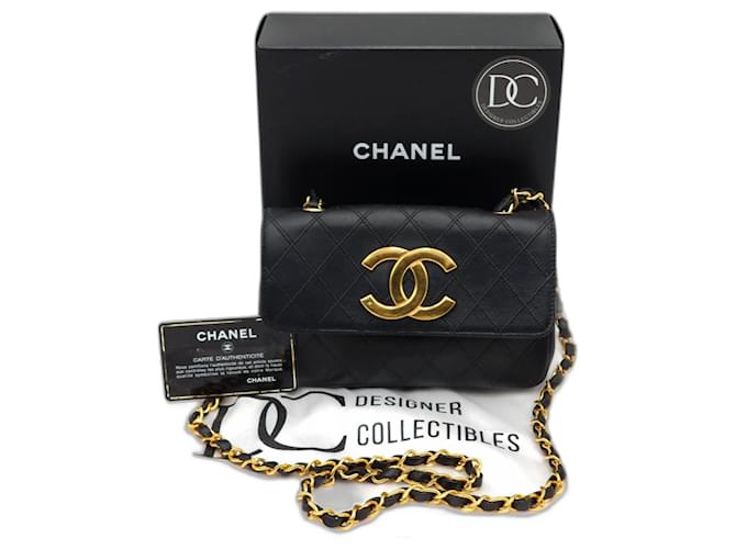Timeless Bolsa de ombro transversal pequena com aba Coco Charm da Chanel em ouro grande Preto Couro  ref.1106415