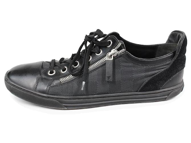Louis Vuitton Sneakers Black Leather  ref.1108145