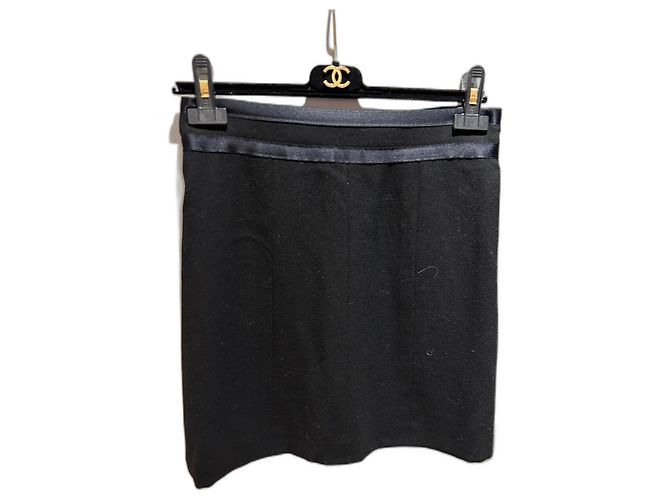 Cambon Falda acampanada Chanel negra de lana Negro