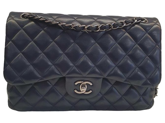 Chanel Jumbo bolsa de pele de cordeiro acolchoada azul marinho