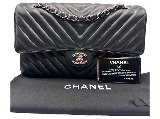 Bolsa Chanel Chevron de couro preta Preto