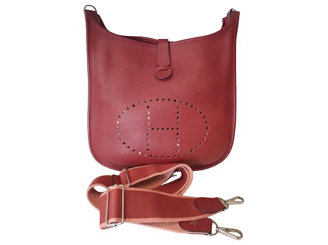 Evelyne Hermès Handbags Red Leather  ref.1110374