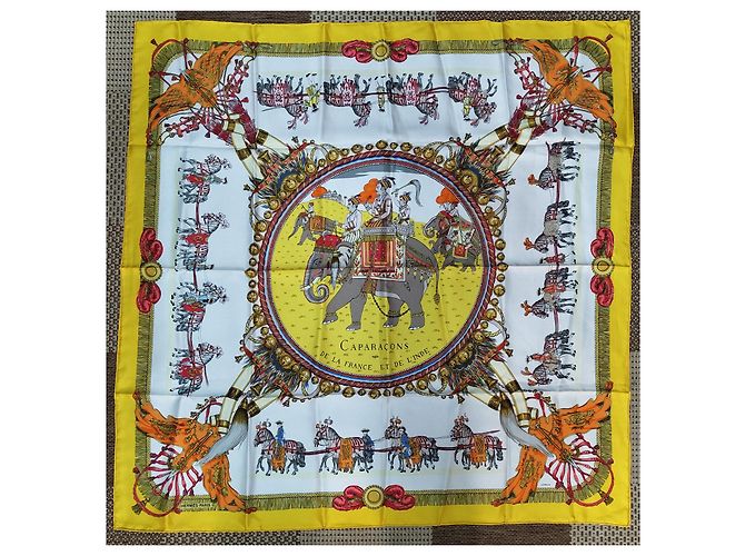 Sciarpa di seta Hermès Square 90 Caparissons di Francia e India Giallo